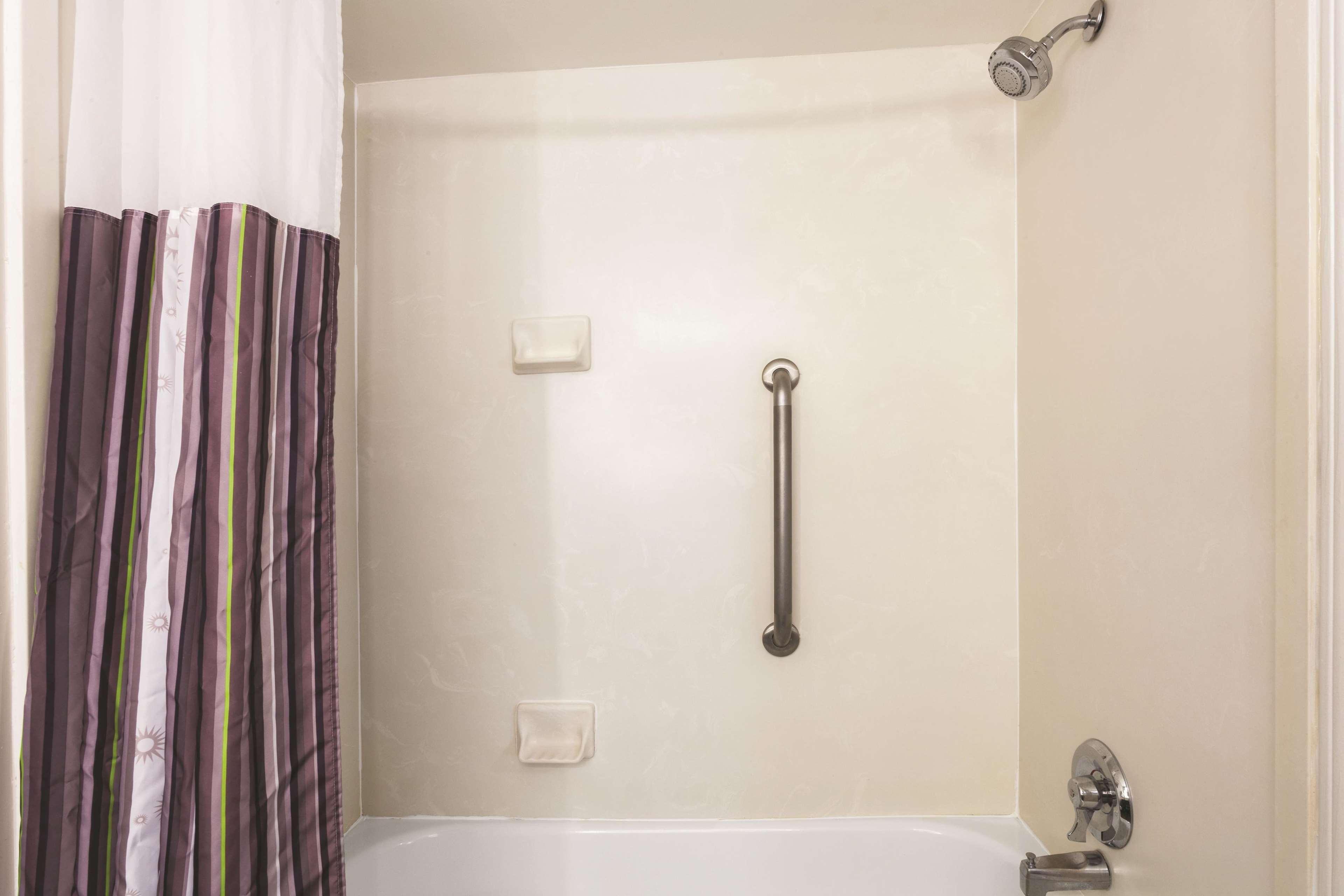La Quinta By Wyndham North Columbus