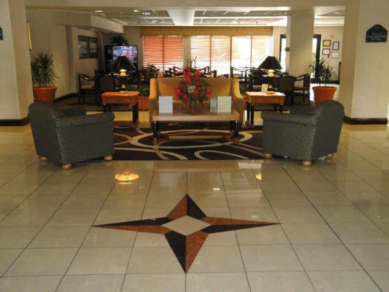 Hotel La Quinta By Wyndham North Columbus